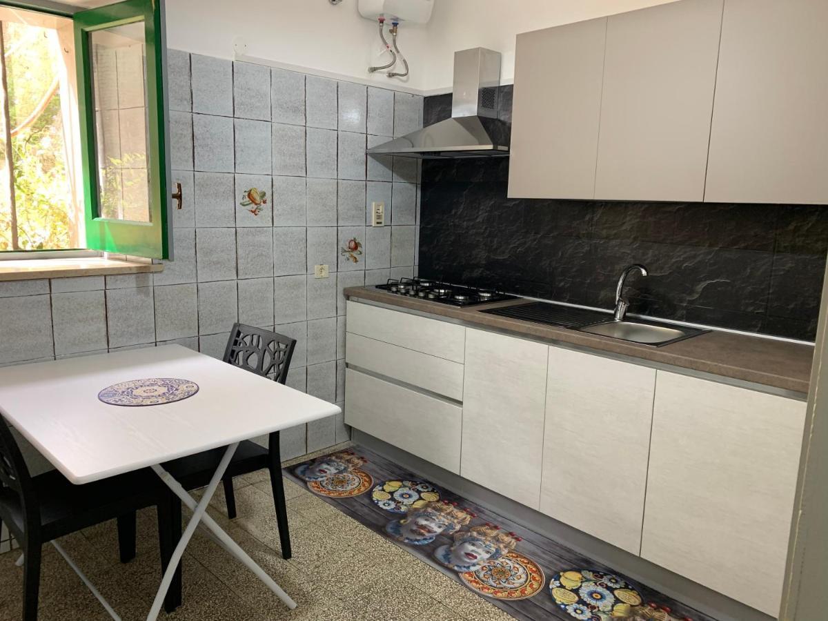 Li Vigni House Apartment Custonaci Bagian luar foto